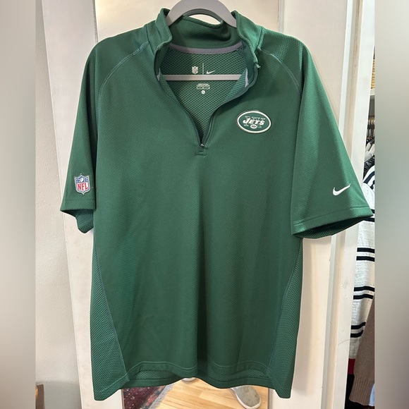 Assorted Men’s active wear shirts with NY Jets logo. - Picture 9 of 16